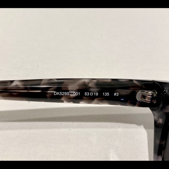 *NEW* DKNY Bold Sunglasses *Never worn* main image 4